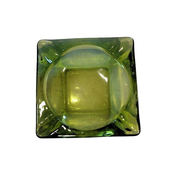 Vintage Square Ashtray Made of Green Glass, likely from the mid-20th century - Picture 2 of 5